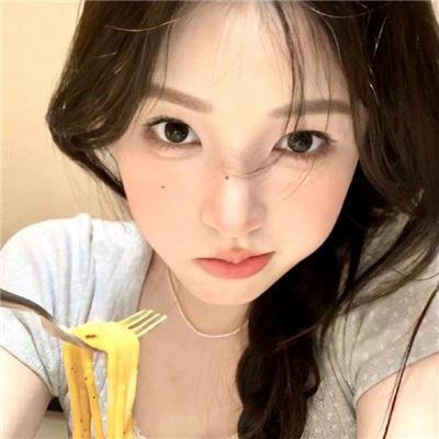 黄阿丽：小眼镜蛇